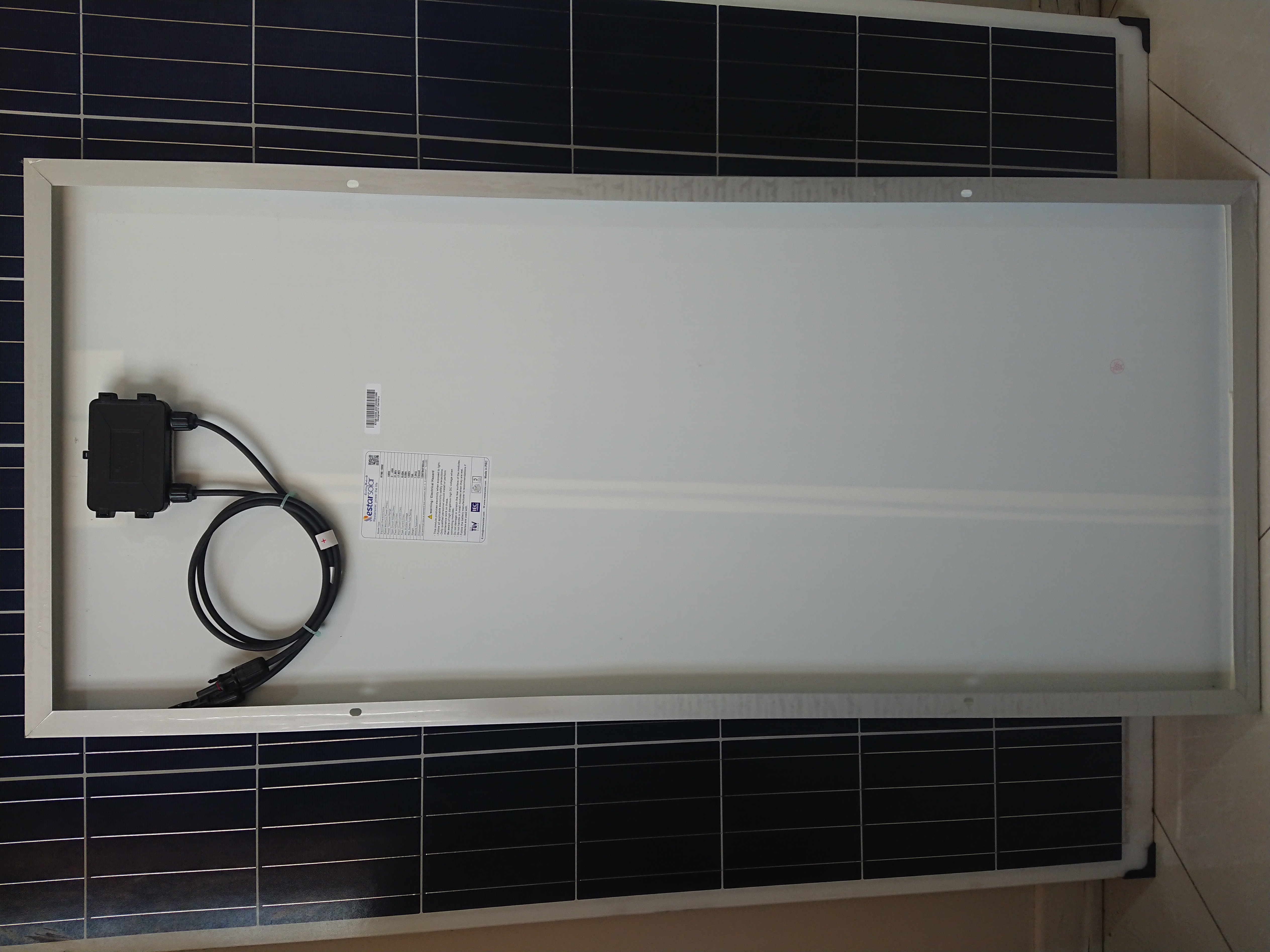 تصویر پشت پنل 100 وات مونو