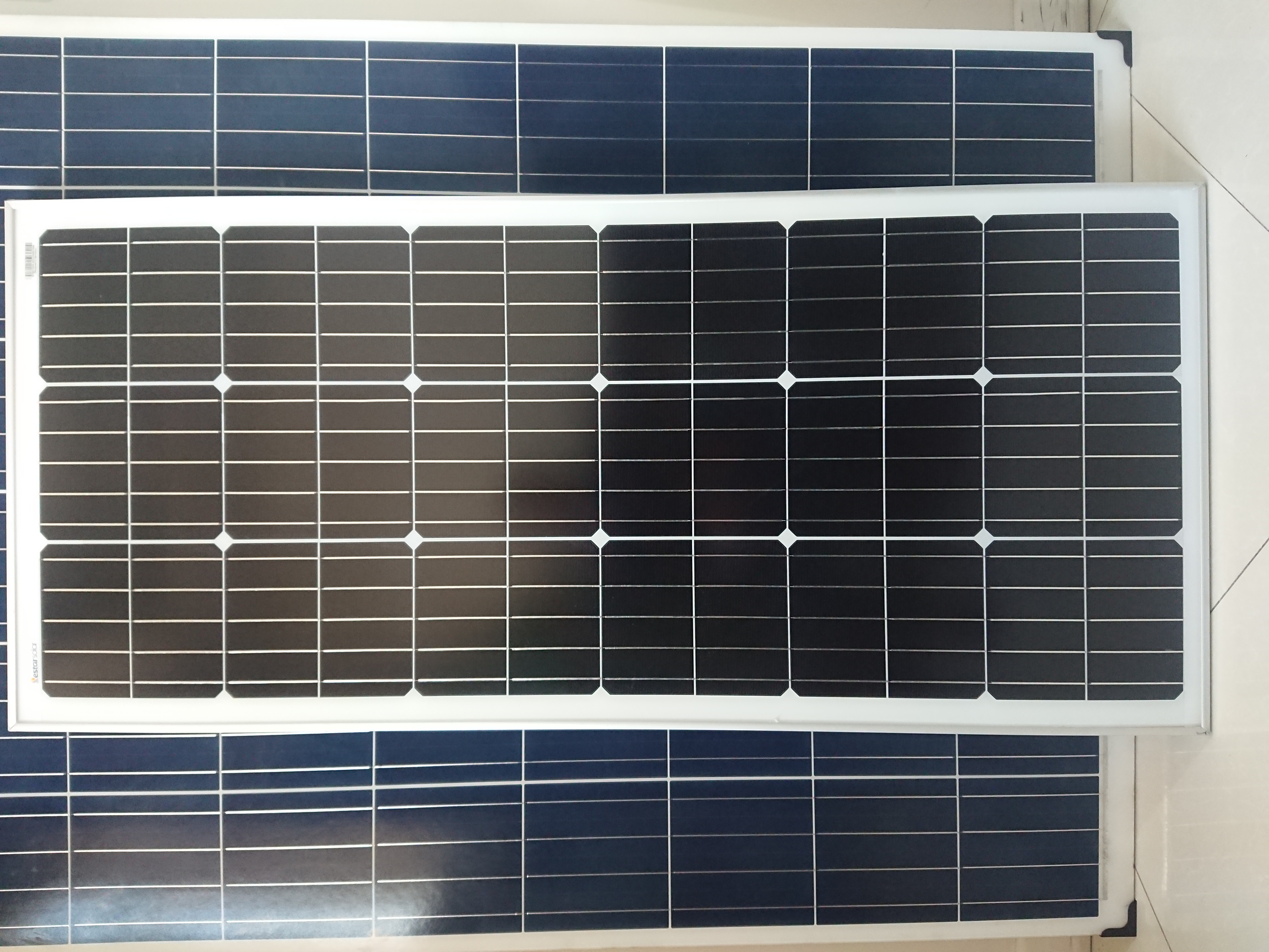 تصویر رو به رو پنل 100 وات مونو