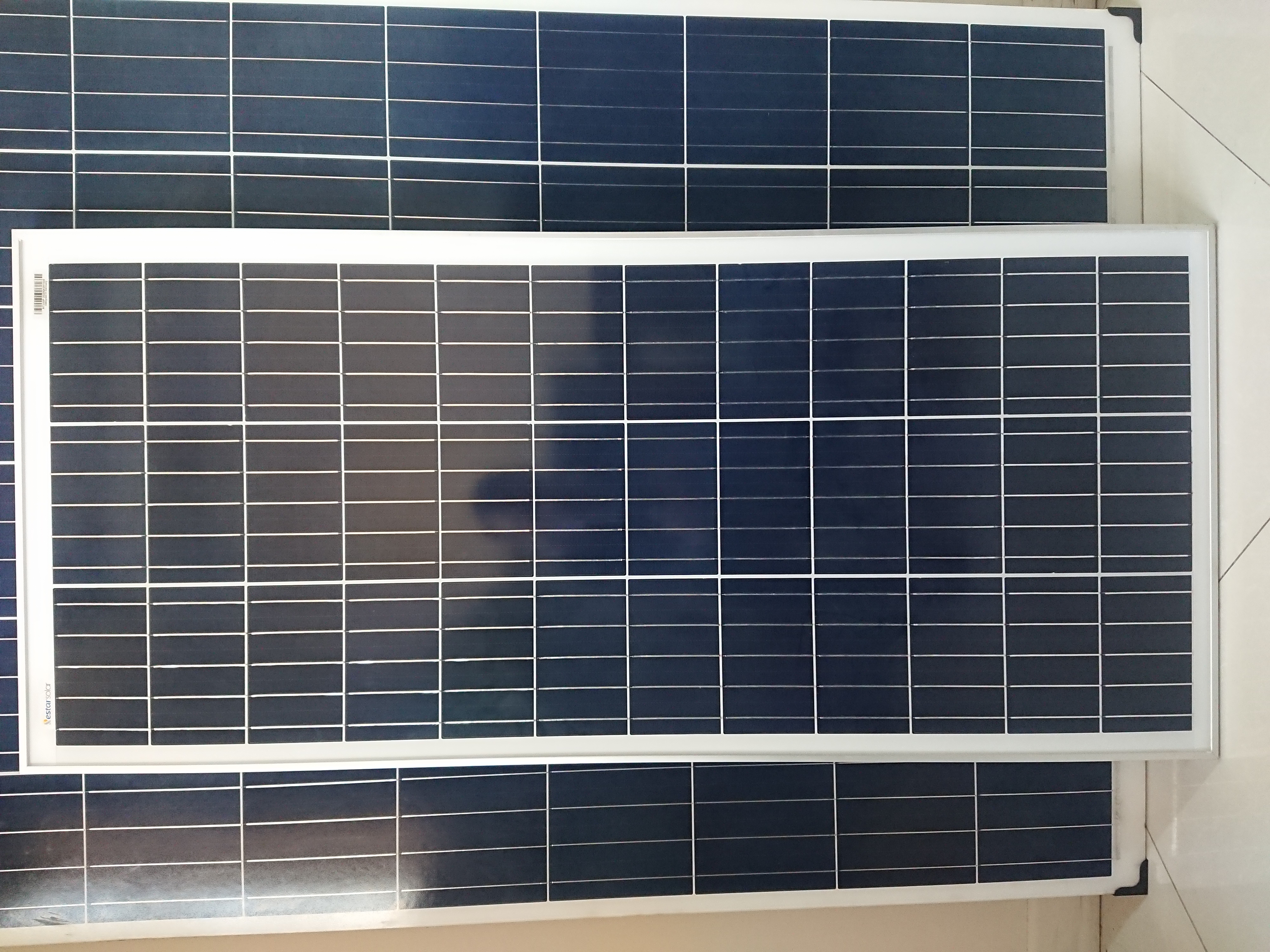 تصویر پشت پنل 100 وات پلی